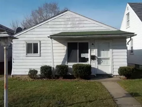 6121 Plainview, Detroit, MI 48228