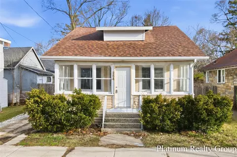 254 W Southern, Muskegon, MI 49441