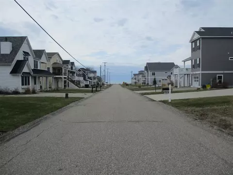 7237 Lakeview, South Haven, MI 49090