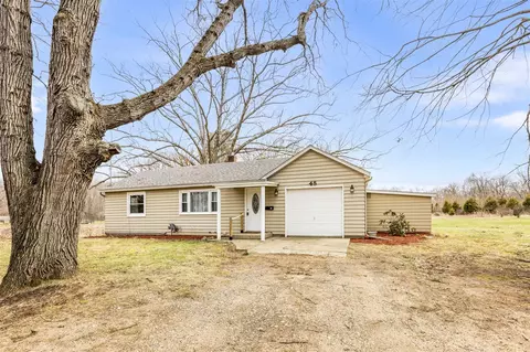 48 Mccollum, Galesburg, MI 49053