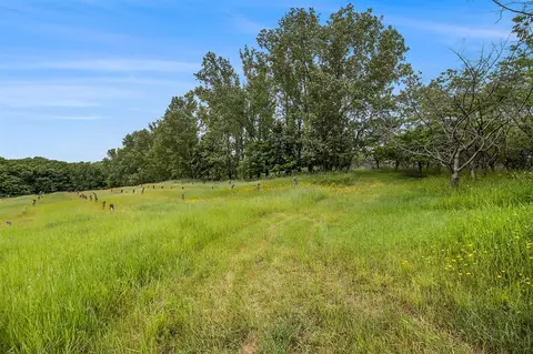 19 W 19 A W 40th, Mears, MI 49436 photo 4