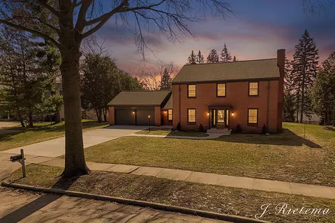2150 Onekama, Grand Rapids, MI 49506