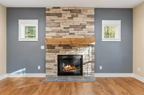 Living - 0 Silkworth, Jackson, MI 49201 photo 5 of 8