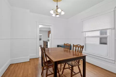 Dining - 609 Webb, Jackson, MI 49202 photo 1 of 4