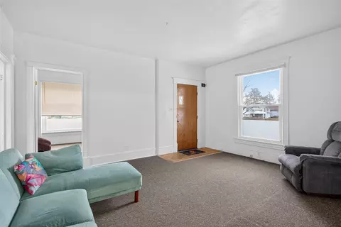 Living - 609 Webb, Jackson, MI 49202 photo 3 of 3