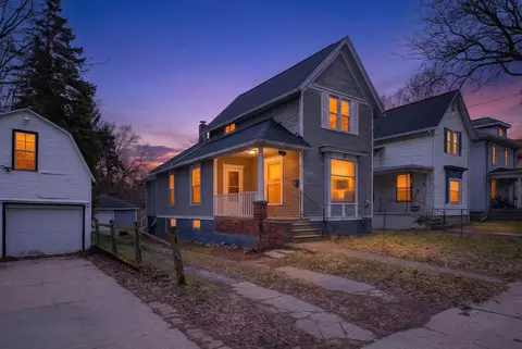 Exterior - 609 Webb, Jackson, MI 49202 photo 4 of 7