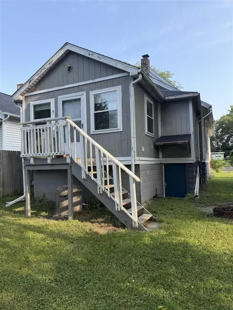 Exterior - 609 Webb, Jackson, MI 49202 photo 1 of 7