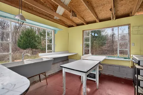 Kitchen - 6246 S Brooklyn, Jackson, MI 49201 photo 5 of 6