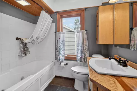 Bath - 6246 S Brooklyn, Jackson, MI 49201 photo 1 of 2