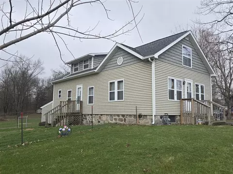 Exterior - 804 E State, Colon, MI 49040 photo 4 of 11