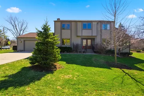 3795 Waldenwood, Ann Arbor, MI 48105