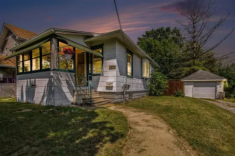 339 N Dwight, Jackson, MI 49202 photo 2