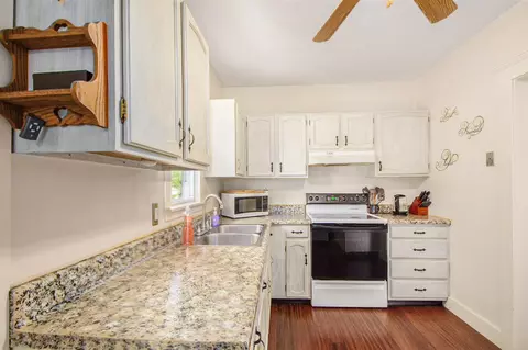 339 N Dwight, Jackson, MI 49202 photo 8