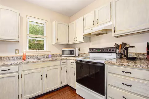 339 N Dwight, Jackson, MI 49202 photo 7