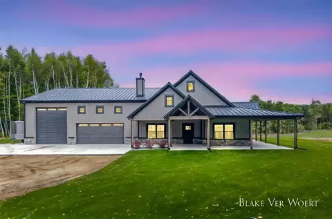 360 12 Mile, Remus, MI 49340
