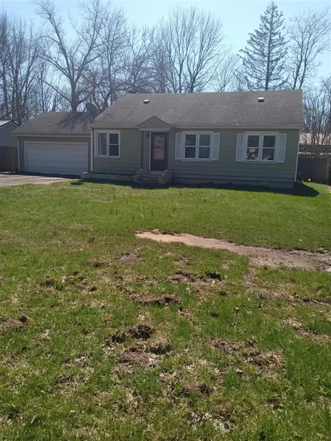 229 W High, Bangor, MI 49013