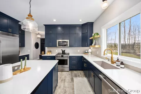 Kitchen - 8089 Eagle Peak, Jenison, MI 49428 photo 1 of 5