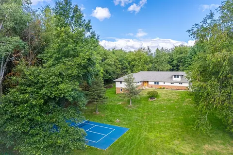 6211 Kies, Rockford, MI 49341