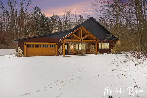3959 64th, Holland, MI 49423
