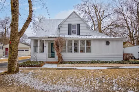 609 W Maple, Wayland, MI 49348