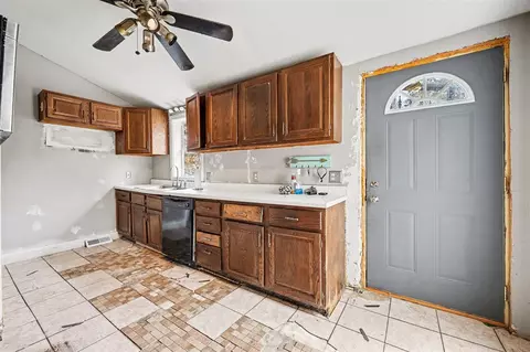 265 S Tabor, Lyons, MI 48851 photo 6