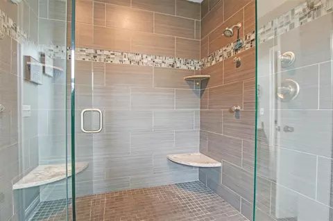 Bath - 6177 Boulder, Flushing, MI 48433 photo 3 of 4