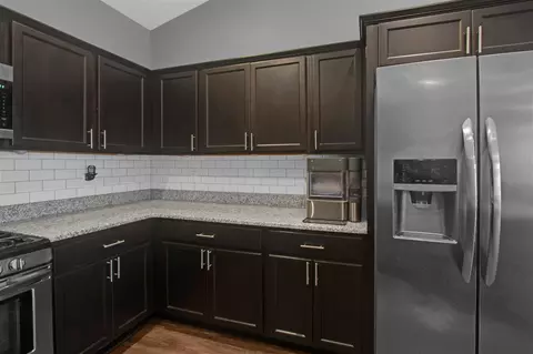 Kitchen - 6177 Boulder, Flushing, MI 48433 photo 3 of 3