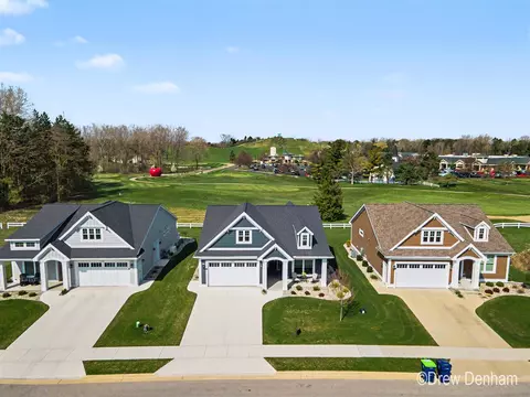 4219 Village Grn, Freeland, MI 48623