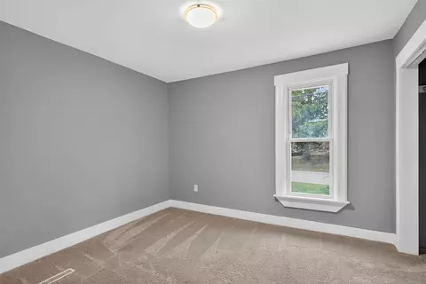 Bedroom - 2636 Hickory, Jackson, MI 49202 photo 2 of 3