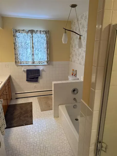 Bath - 4034 N 9th, Oshtemo, MI 49077 photo 1 of 1