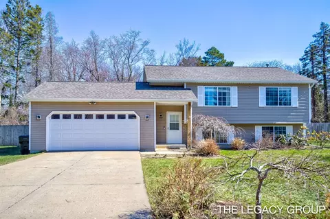 651 S 160th, Holland, MI 49423