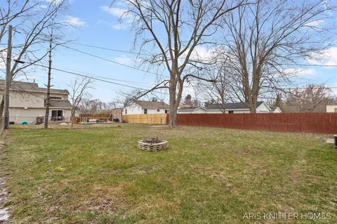 Exterior - 515 NW Ferndale, Walker, MI 49534 photo 6 of 6
