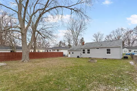 Exterior - 515 NW Ferndale, Walker, MI 49534 photo 5 of 6