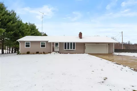 29324 58th, Paw Paw, MI 49079