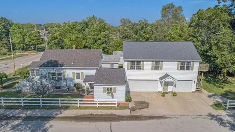 206 N N Lk #A & B, Spring Lake, MI 49456