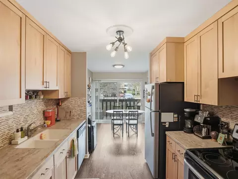 1265 S Maple #206, Ann Arbor, MI 48103