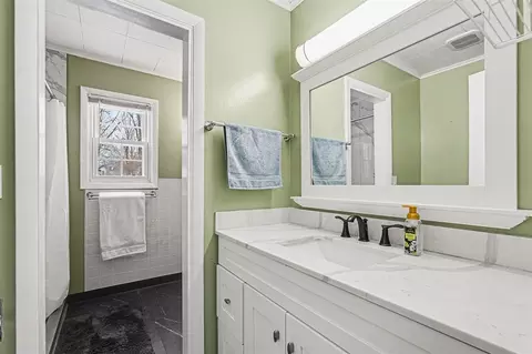 Bath - 529 Hill Rd, Marshall, MI 49068 photo 1 of 3
