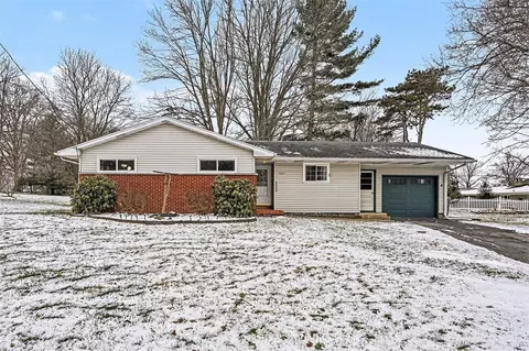 Exterior - 529 Hill Rd, Marshall, MI 49068 photo 3 of 7
