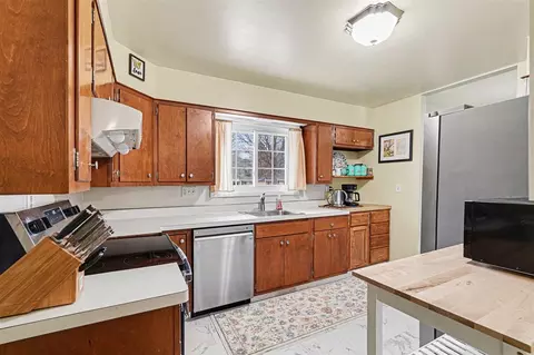 Kitchen - 529 Hill Rd, Marshall, MI 49068 photo 1 of 2