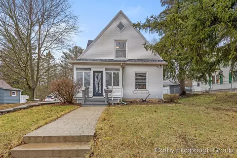 442 E Jones, Ionia, MI 48846