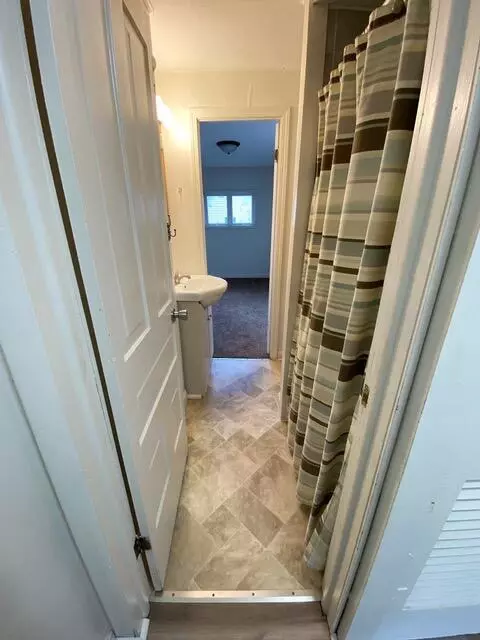 Bath - 532 W Sherman, Carson City, MI 48811 photo 2 of 4