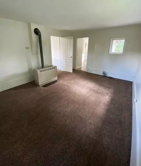 Living - 532 W Sherman, Carson City, MI 48811 photo 5 of 5