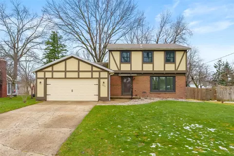 6303 Surrey, Portage, MI 49024