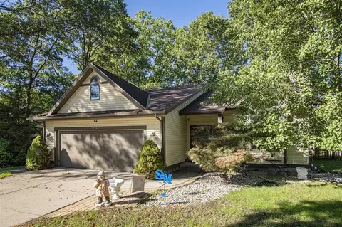 17247 N Fruitport, Spring Lake, MI 49456