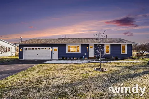 7226 Little Paw Paw Lk, Coloma, MI 49038