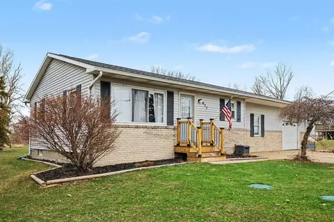 677 E Vermontville, Charlotte, MI 48813