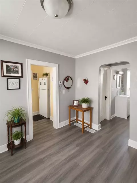 Entry Way - 323 S Maurice, Jackson, MI 49203 photo 1 of 2
