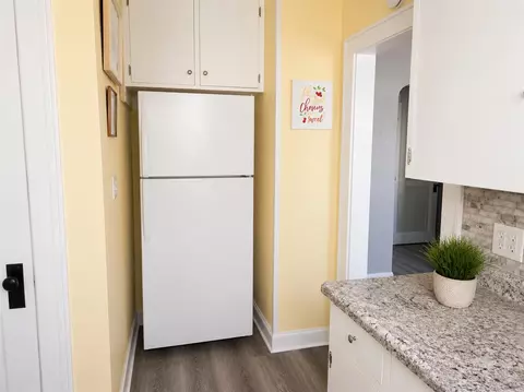 Kitchen - 323 S Maurice, Jackson, MI 49203 photo 2 of 2