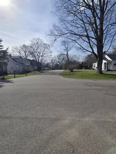 Exterior - 323 S Maurice, Jackson, MI 49203 photo 5 of 5