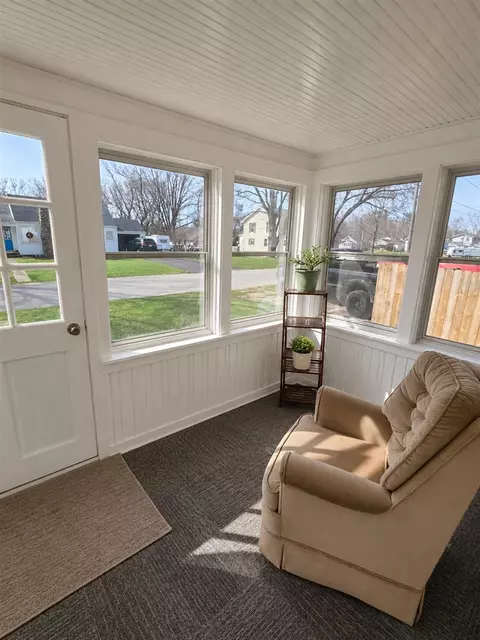 Exterior - 323 S Maurice, Jackson, MI 49203 photo 3 of 5